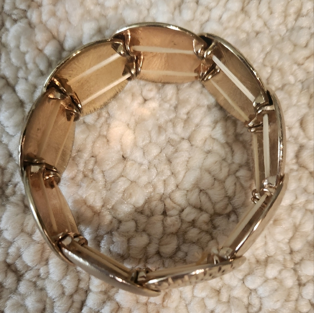Chunky Statement Bracelet With Gold Polished Fini… - image 4